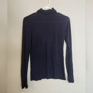Active Basic Lightweight Navy Turtleneck Top Size Small